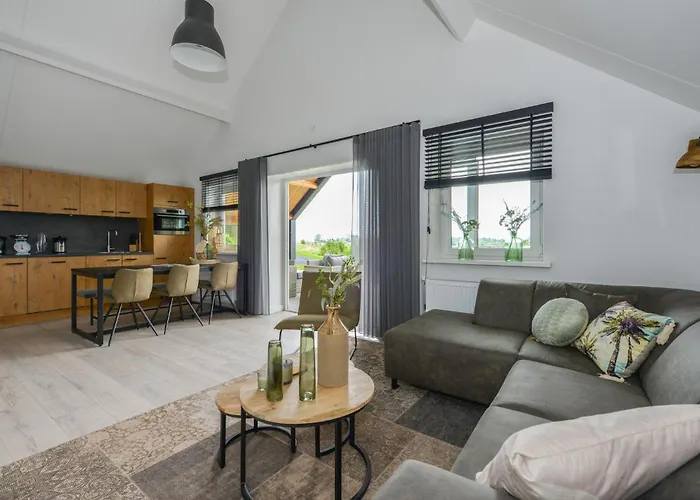 3 Bedroom In 펜션 *